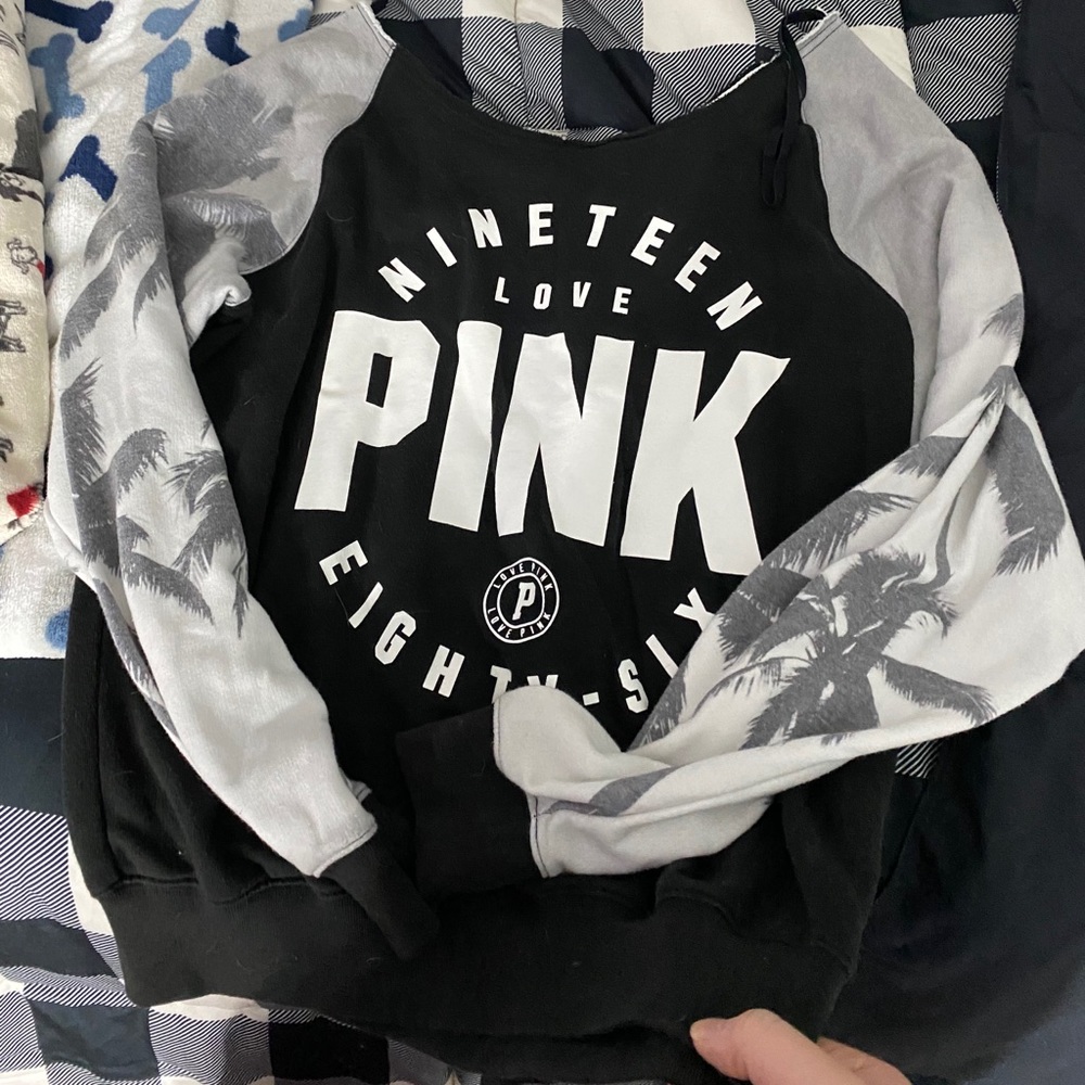 Vintage vs pink off the shoulder tee